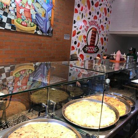 Pizzas la Toscana